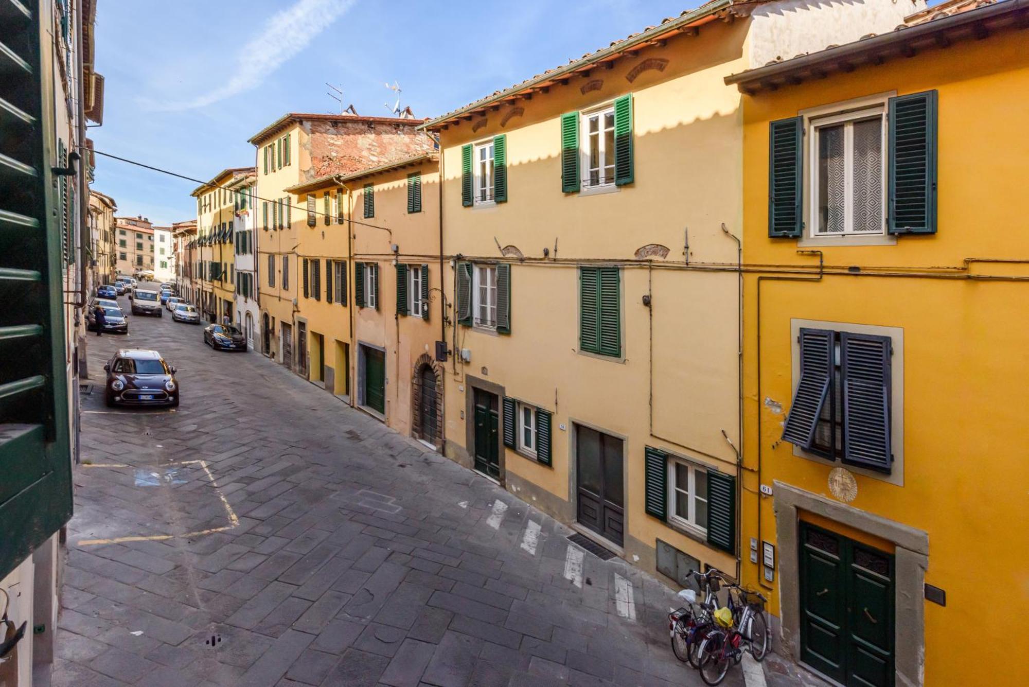 Heart Of Lucca Style Whitin The Walls Экстерьер фото
